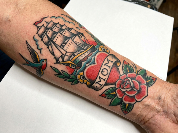 Old School Tattoo Berlin: Warum Traditional-Motive bleiben