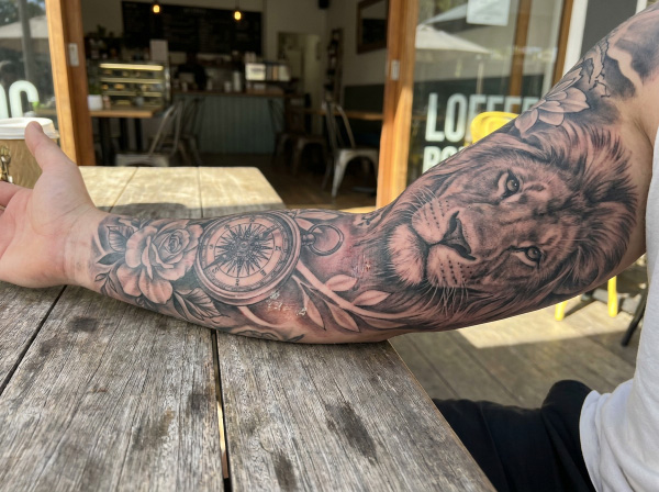 Sleeve Tattoo Berlin: Planung, Sitzungen und Kosten